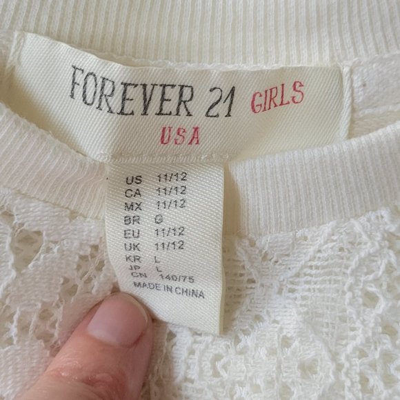 Cream sweatshirt with lace detail - Picture 2 of 4